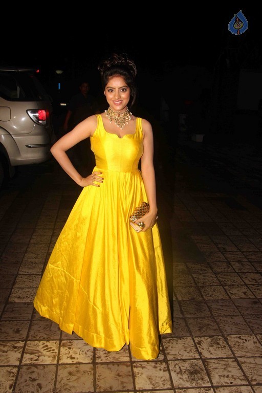 Divyanka and Vivek Wedding Party - 41 / 42 photos
