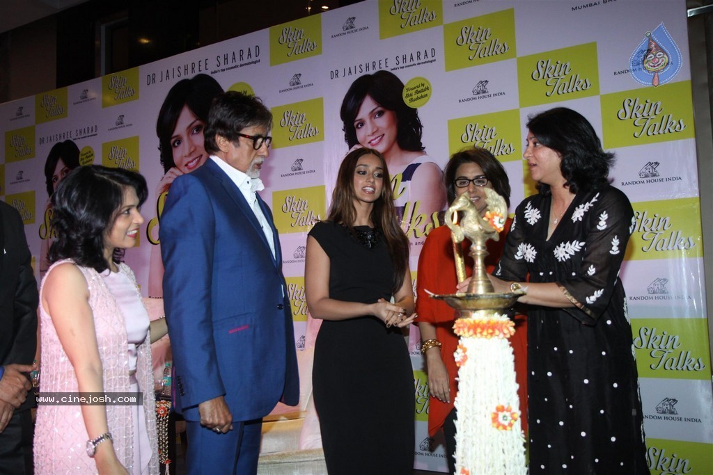 Dr Jaishree Sharad Skin Talks Book Launch - 26 / 62 photos