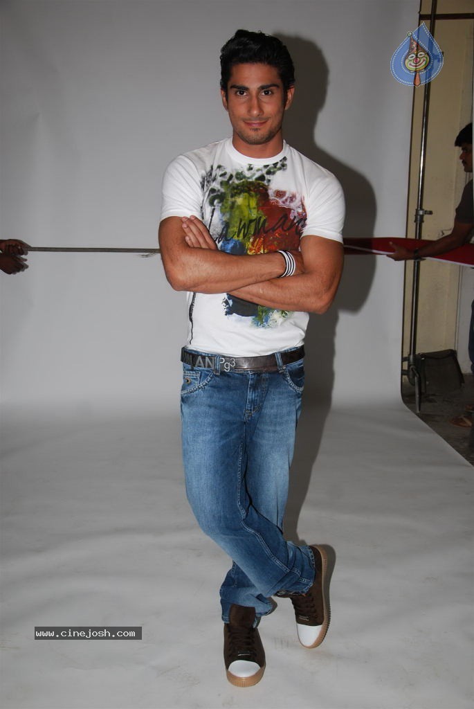 Ek Deewana Tha Movie Photoshoot Stills - 9 / 42 photos