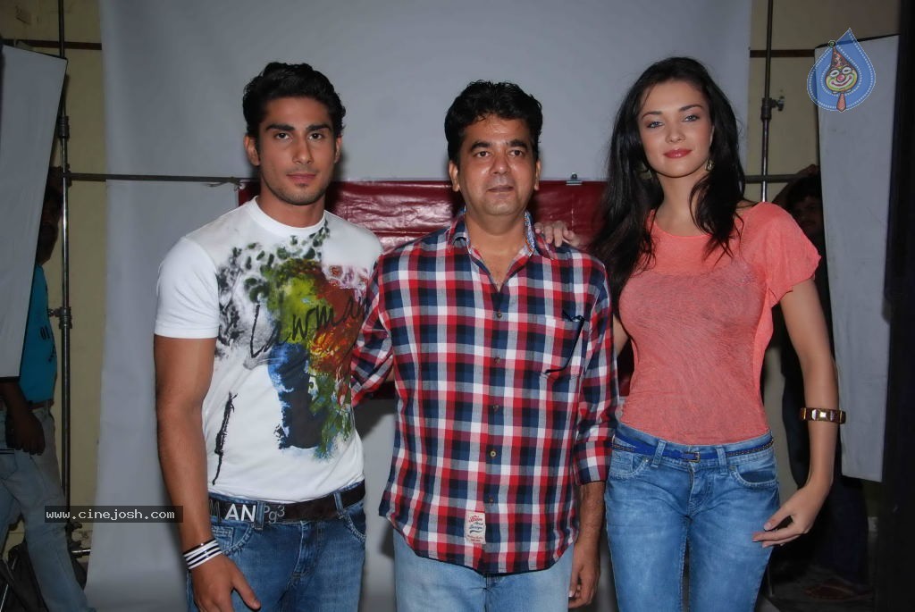 Ek Deewana Tha Movie Photoshoot Stills - 17 / 42 photos
