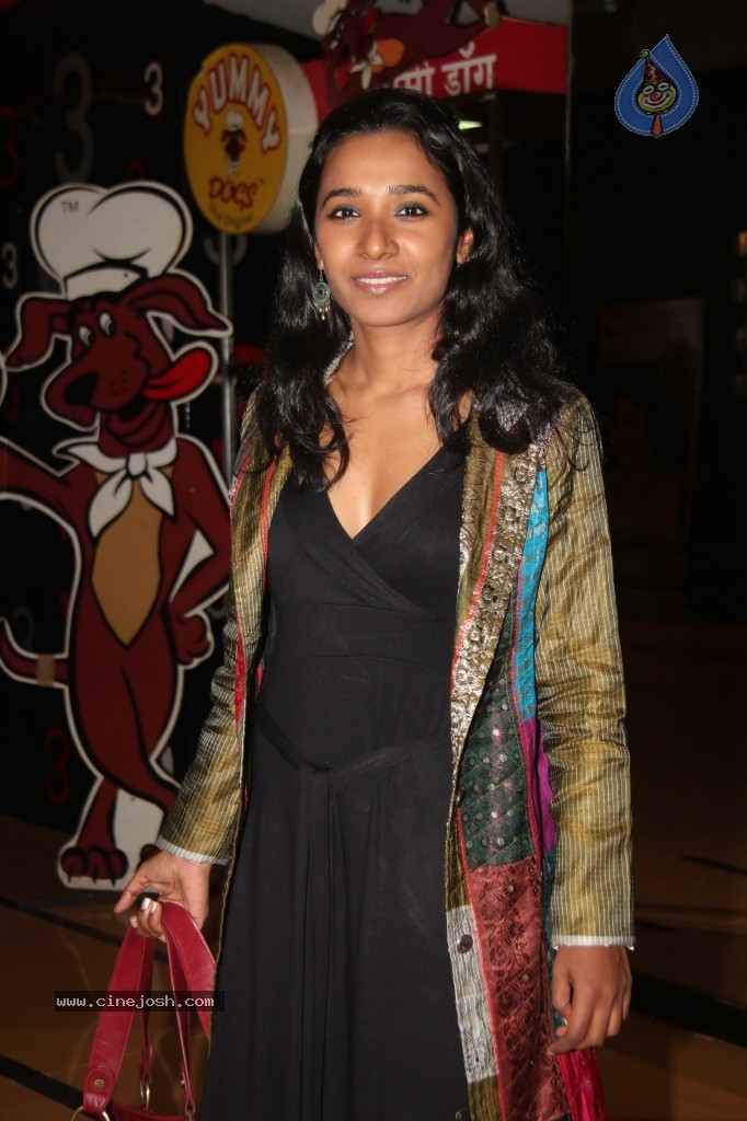 Ekk Deewana Tha Movie Special Show - 33 / 79 photos