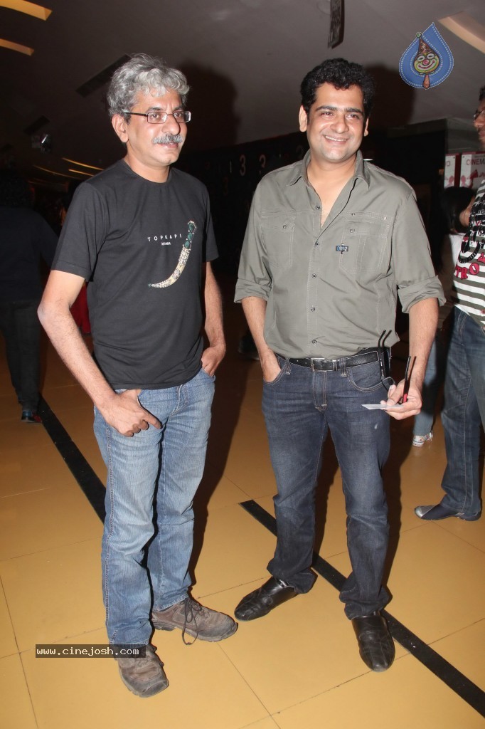 Ekk Deewana Tha Movie Special Show - 73 / 79 photos