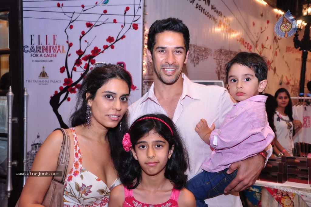Elle Breast Cancer Carnival Event - 13 / 24 photos