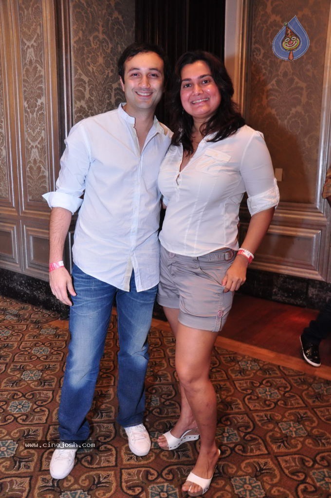 Elle Breast Cancer Carnival Event - 17 / 24 photos