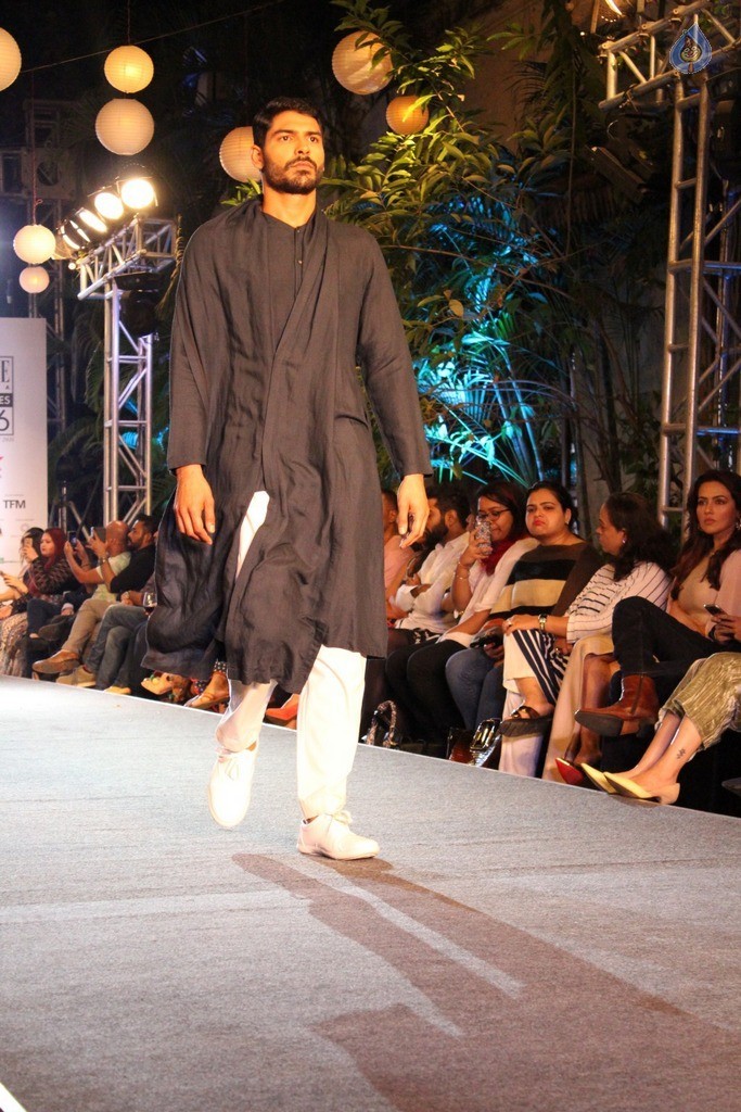 Elle India Graduates Fashion Show - 4 / 53 photos