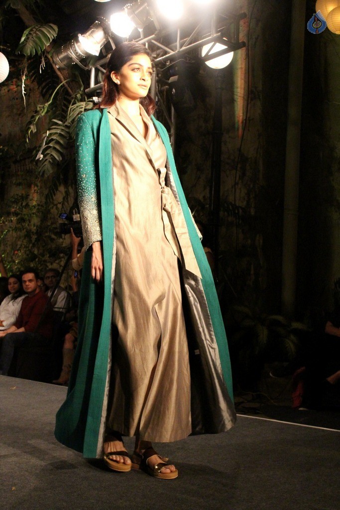 Elle India Graduates Fashion Show - 53 / 53 photos