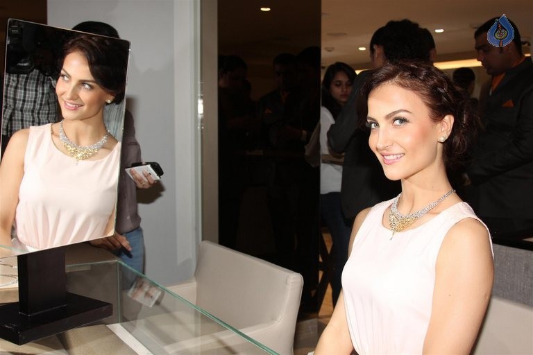 Elli Avram at Zoya Boutique Event - 2 / 20 photos