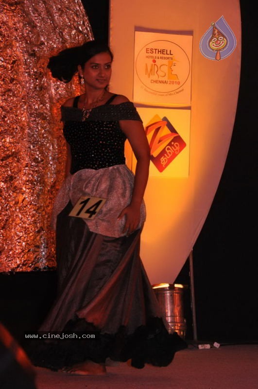 Esthell Miss Chennai 2010 - 16 / 54 photos