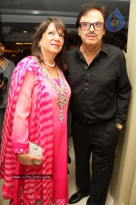 Farah Khan Fine Jewellery Store Launch Party - 11 / 23 photos