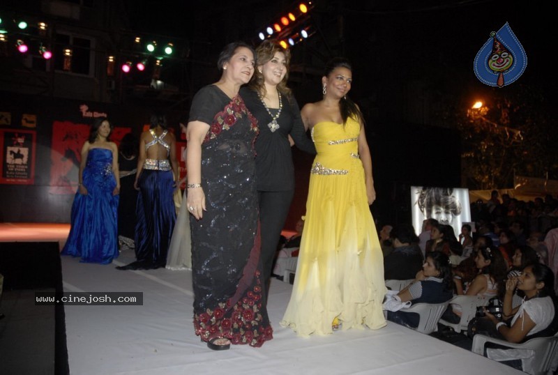 Female Celebs walk the ramp at Kala Ghoda Fashion Show - 9 / 68 photos