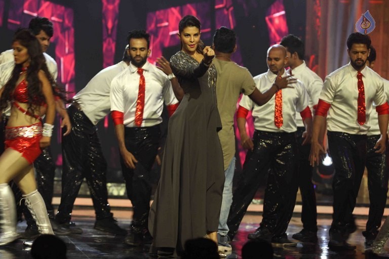 Film Dishoom Show at Indias Got Talent - 23 / 42 photos