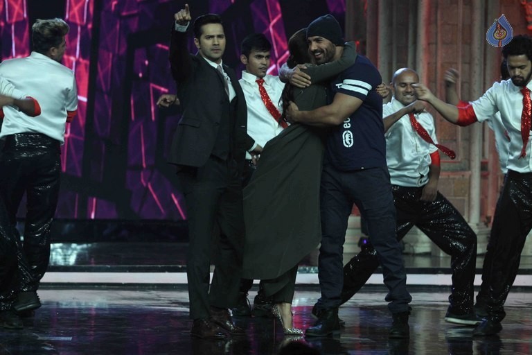 Film Dishoom Show at Indias Got Talent - 41 / 42 photos