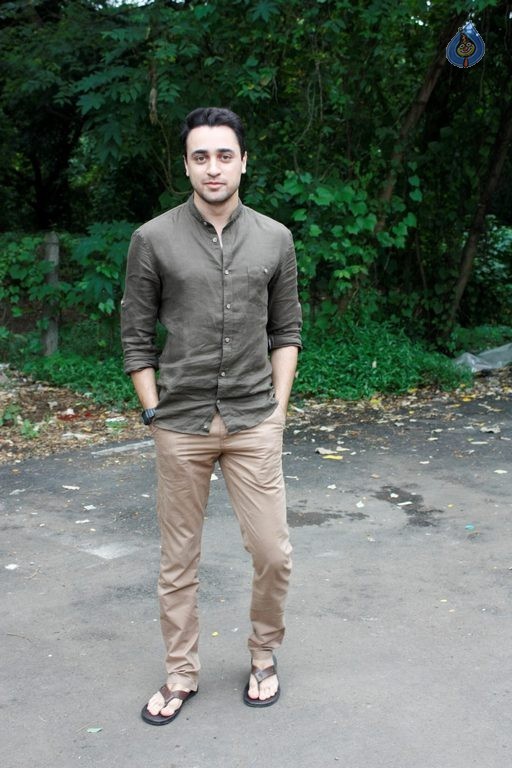 Film Katti Batti Song Shooting Photos - 1 / 33 photos