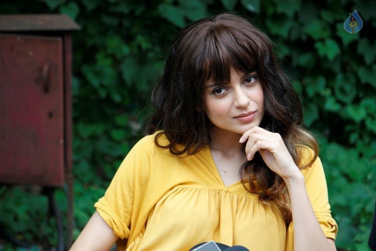 Film Katti Batti Song Shooting Photos - 7 / 33 photos
