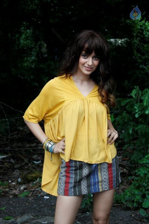 Film Katti Batti Song Shooting Photos - 10 / 33 photos