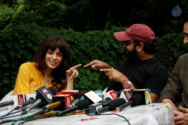 Film Katti Batti Song Shooting Photos - 14 / 33 photos