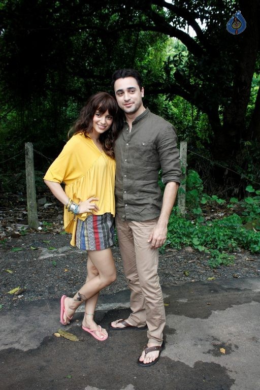 Film Katti Batti Song Shooting Photos - 21 / 33 photos