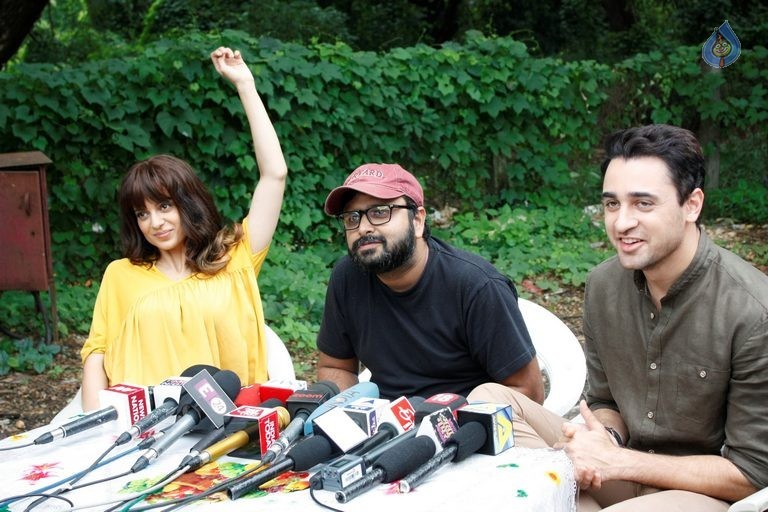 Film Katti Batti Song Shooting Photos - 22 / 33 photos