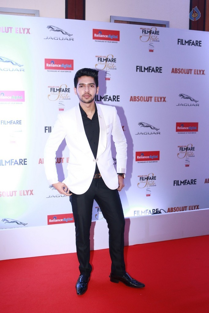 FilmFare Glamour and Style Awards 1 - 15 / 42 photos