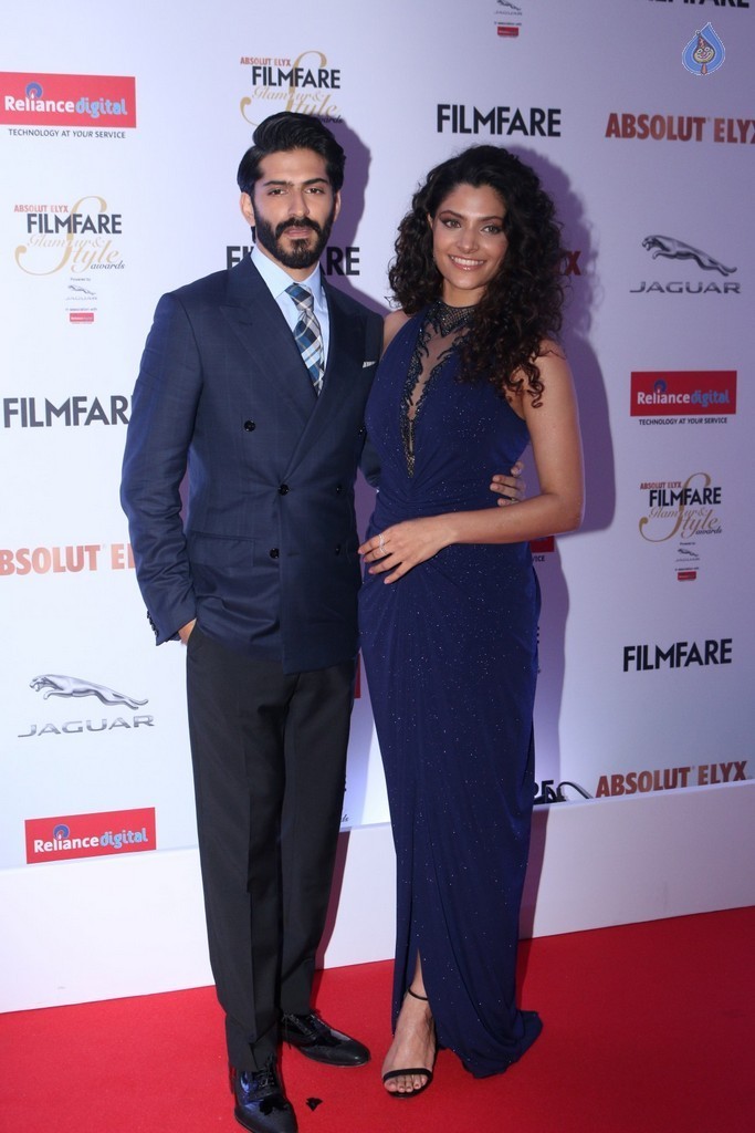 FilmFare Glamour and Style Awards 1 - 40 / 42 photos