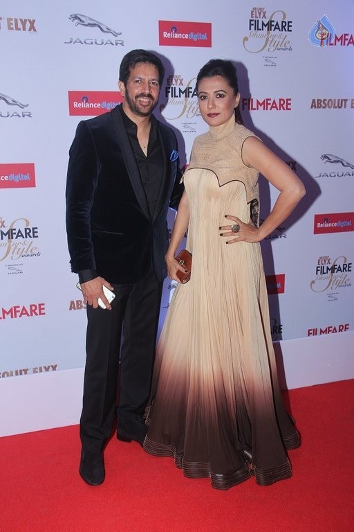 Filmfare Glamour and Style Awards 2015 - 17 / 42 photos