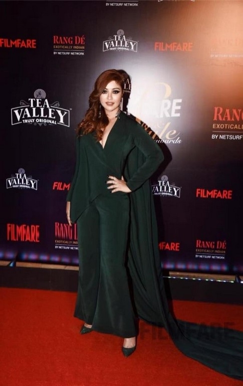 Filmfare Glamour & Style Awards 2019 - 14 / 88 photos