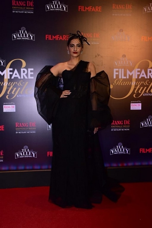 Filmfare Glamour & Style Awards 2019 - 23 / 88 photos