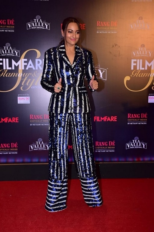 Filmfare Glamour & Style Awards 2019 - 58 / 88 photos
