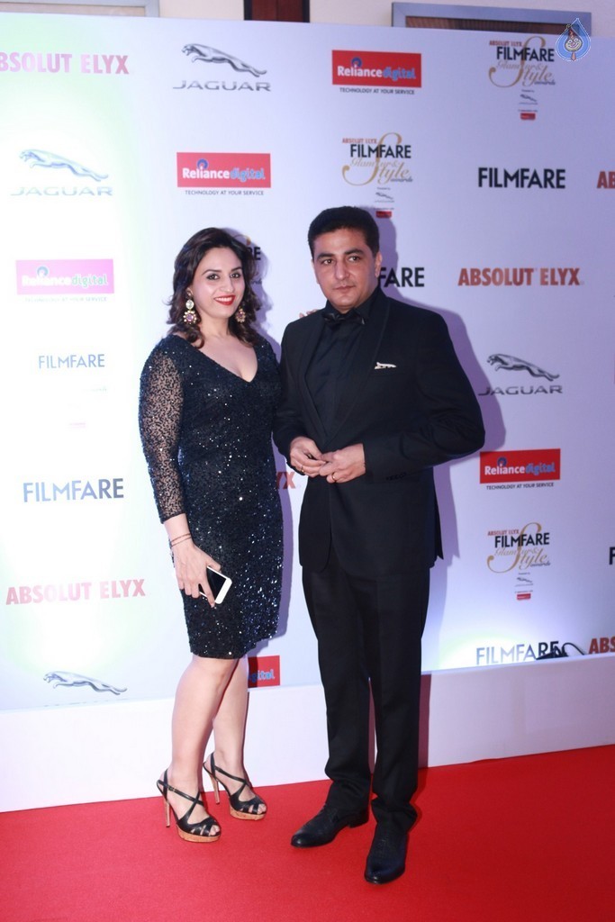 FilmFare Glamour and Style Awards 2 - 20 / 42 photos