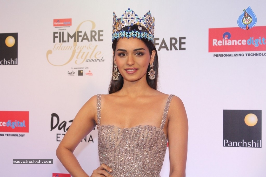 Filmfare Glamour and Style Awards Red Carpet 2 - 38 / 59 photos