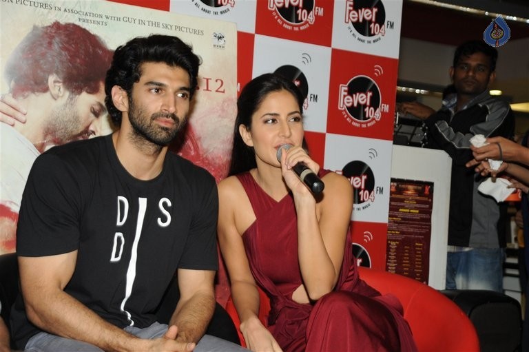 Fitoor Team at Fever FM Studios - 4 / 21 photos