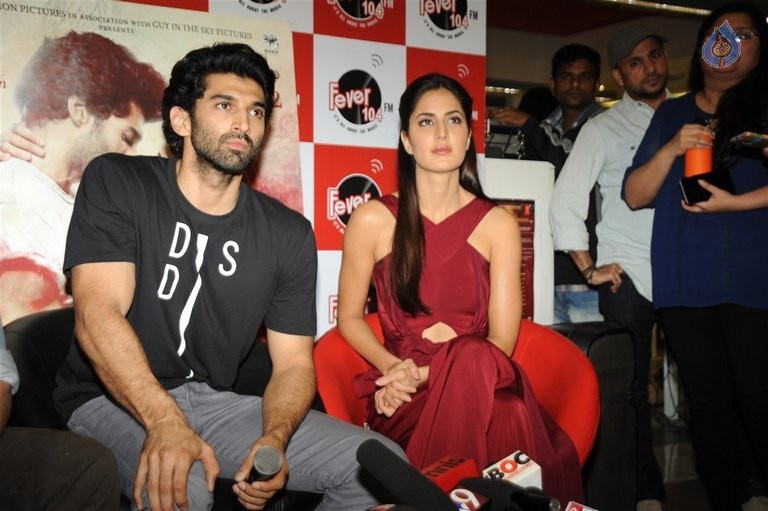 Fitoor Team at Fever FM Studios - 16 / 21 photos