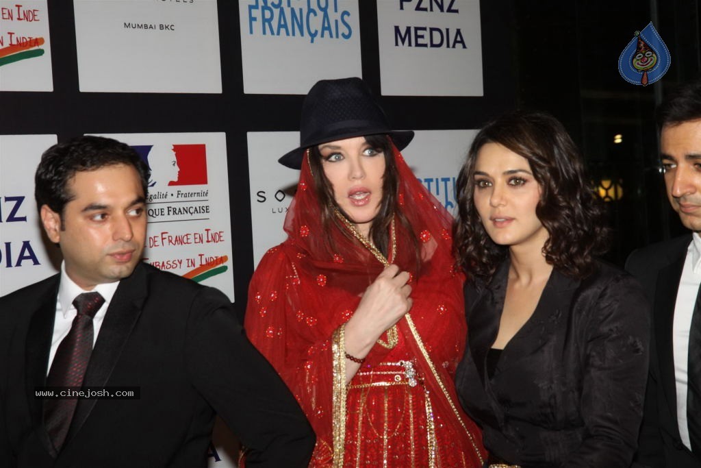 French Embassys Official Soiree Honouring Event - 36 / 46 photos