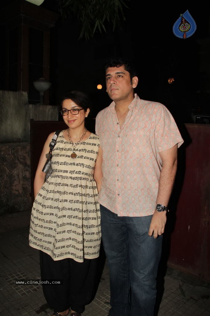 Gangs of Wasseypur Special Show - 2 / 33 photos