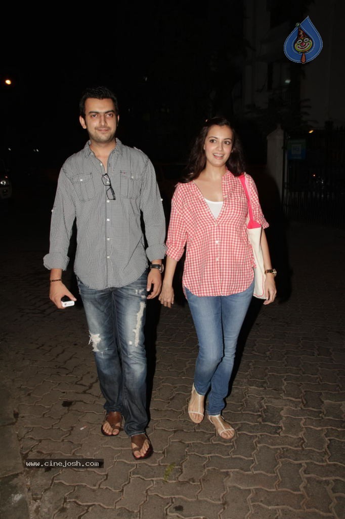 Gangs of Wasseypur Special Show - 13 / 33 photos