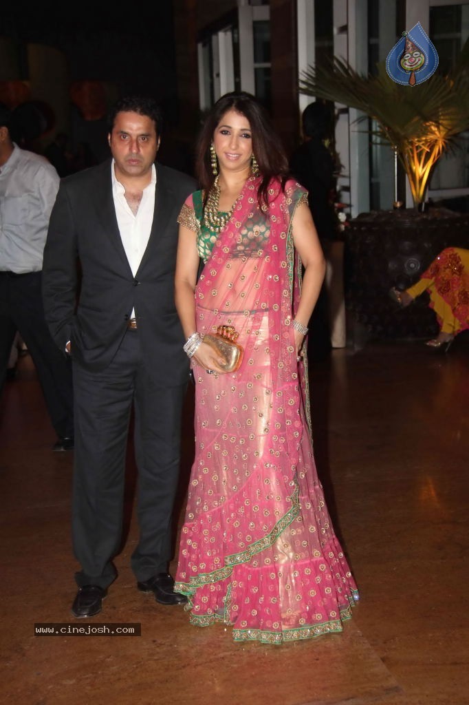 Genelia n Ritesh Reception Photos - 01 - 86 / 148 photos
