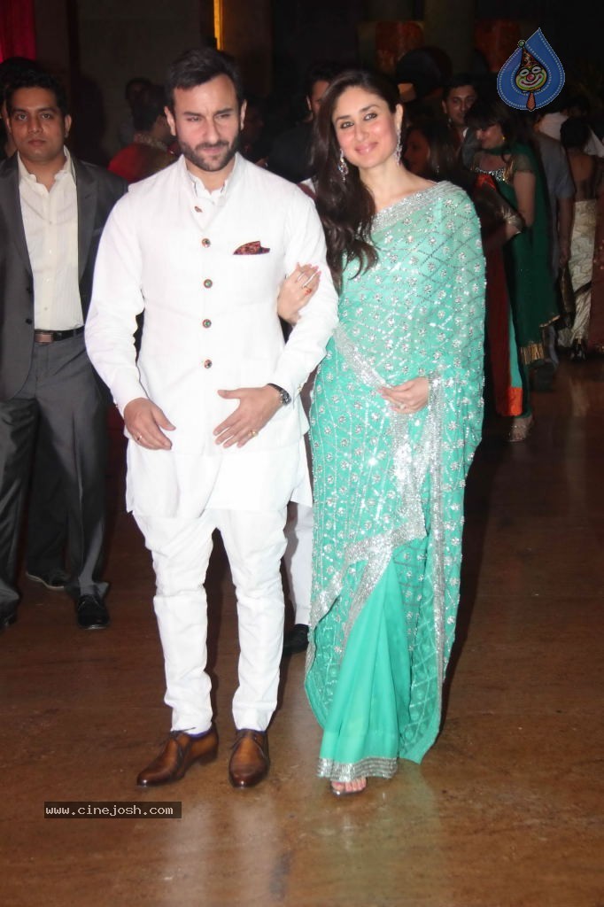 Genelia n Ritesh Reception Photos - 02 - 27 / 144 photos