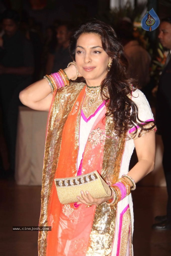 Genelia n Ritesh Reception Photos - 02 - 54 / 144 photos