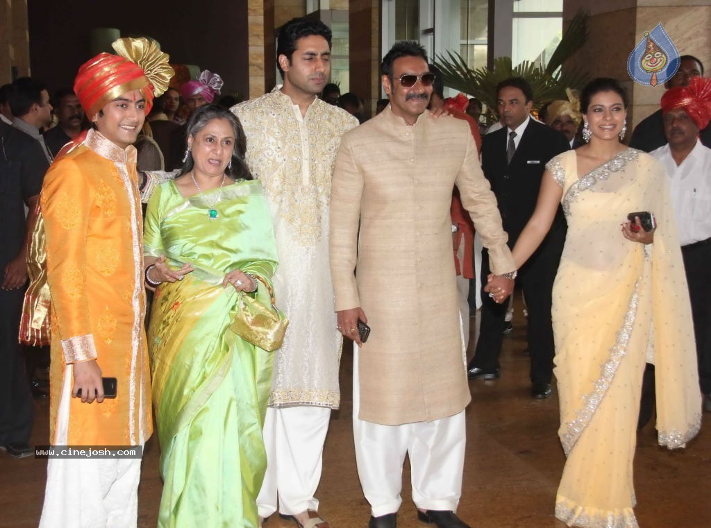 Genelia n Ritesh Wedding Photos - 47 / 176 photos