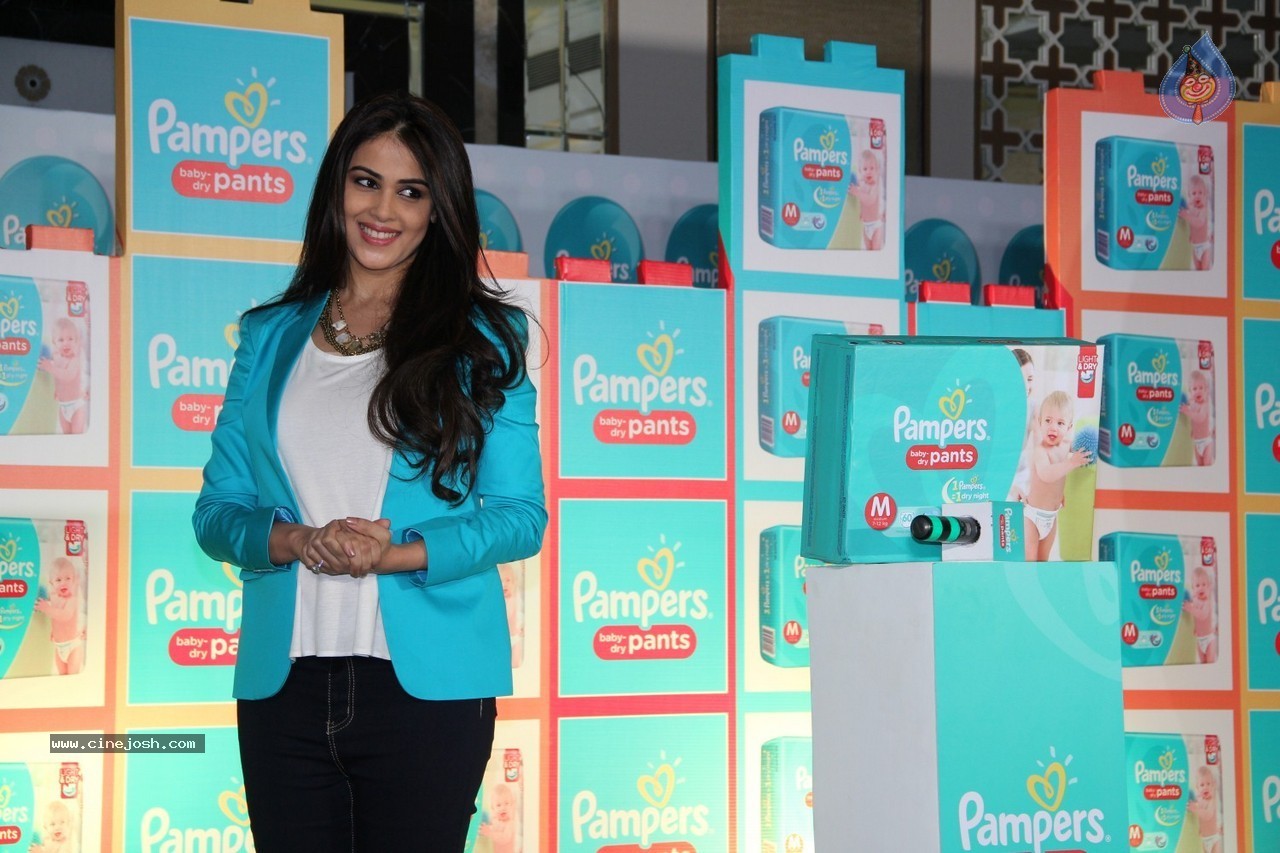 Genelia Promotes Pampers Baby Dry Pants - 11 / 18 photos