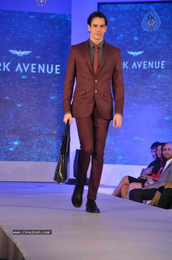 Genelia Walks the Ramp at Park Avenue Collection - 34 / 67 photos