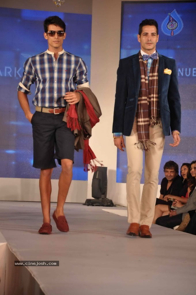Genelia Walks the Ramp at Park Avenue Collection - 39 / 67 photos