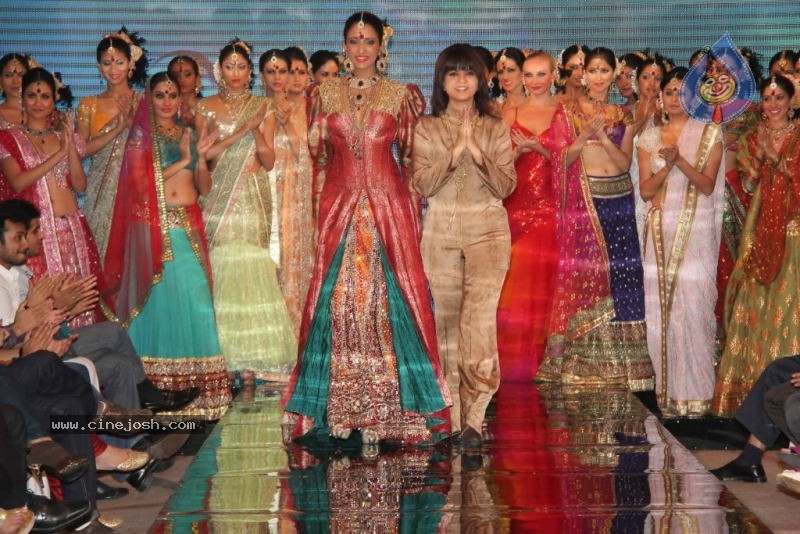 Gitanjali Tour De India Fashion Show - 66 / 94 photos