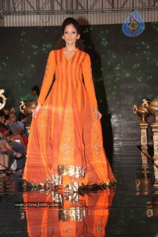 Gitanjali Tour De India Fashion Show - 89 / 94 photos