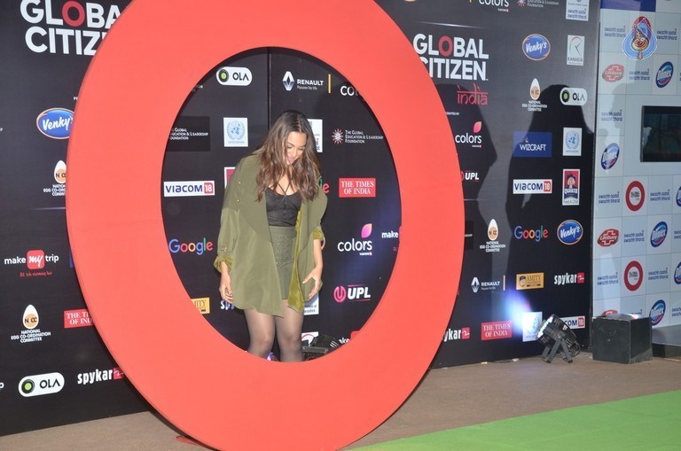 Global Citizen Festival India 2016 Event - 9 / 42 photos