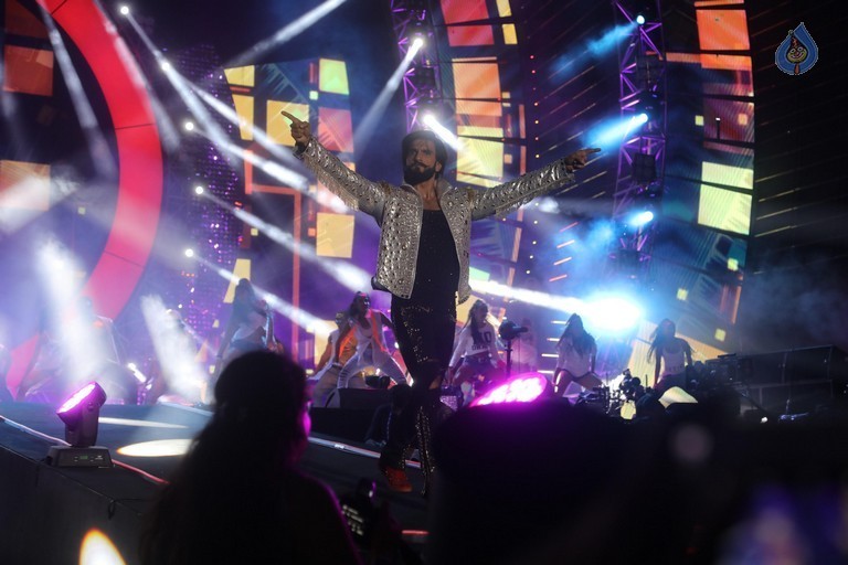 Global Citizen Festival India 2016 Event - 15 / 42 photos