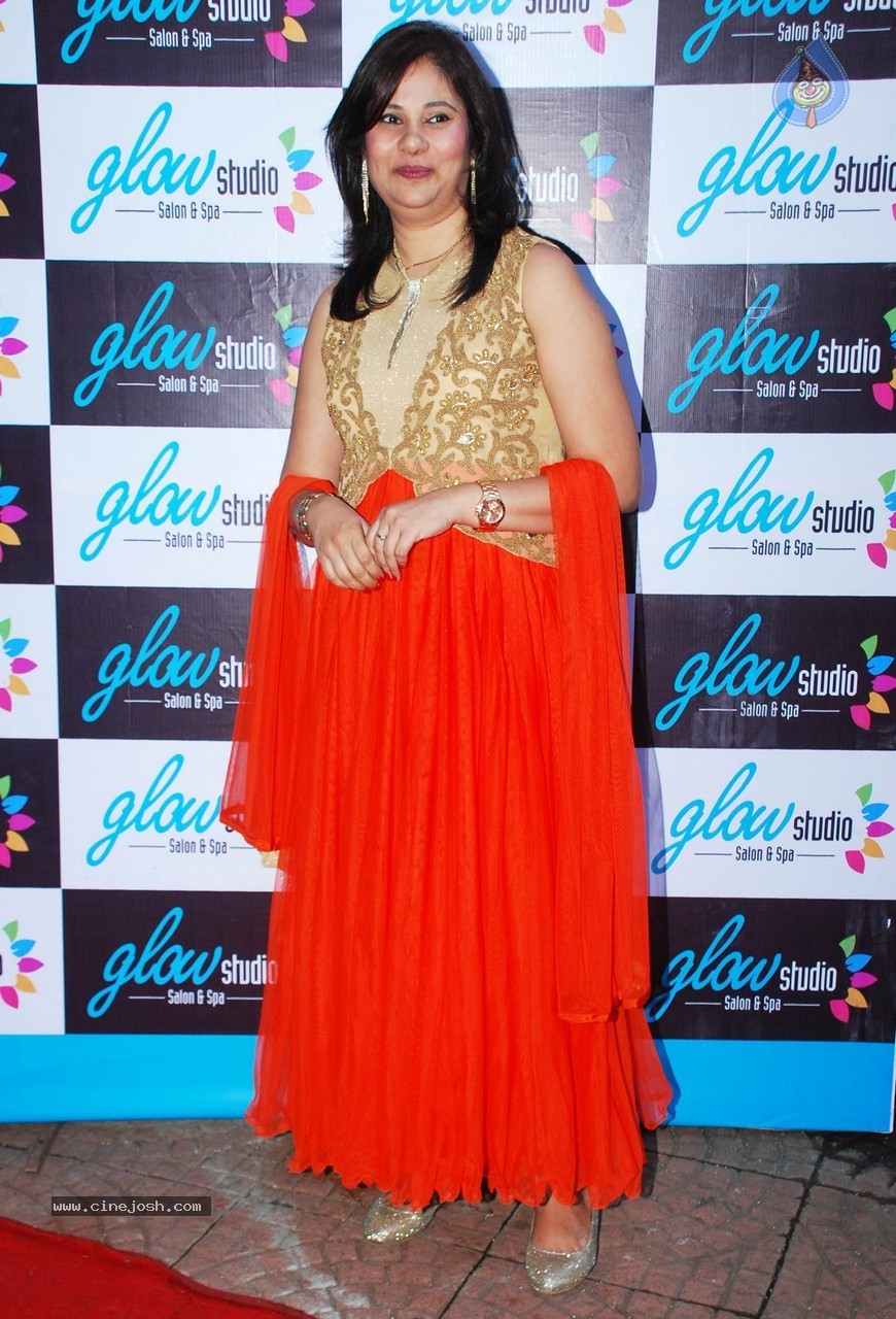 Glow Studio Salon n Spa Launch - 13 / 25 photos