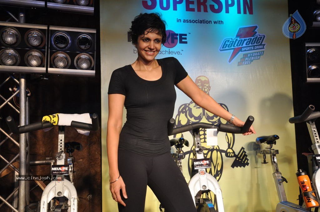 Golds Gym Super Spin Cycling Event - 19 / 45 photos