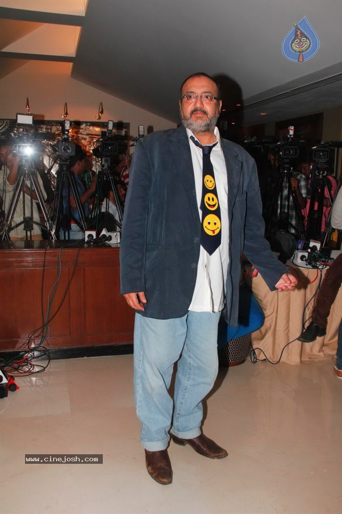 Grand Masti Success Party - 5 / 53 photos