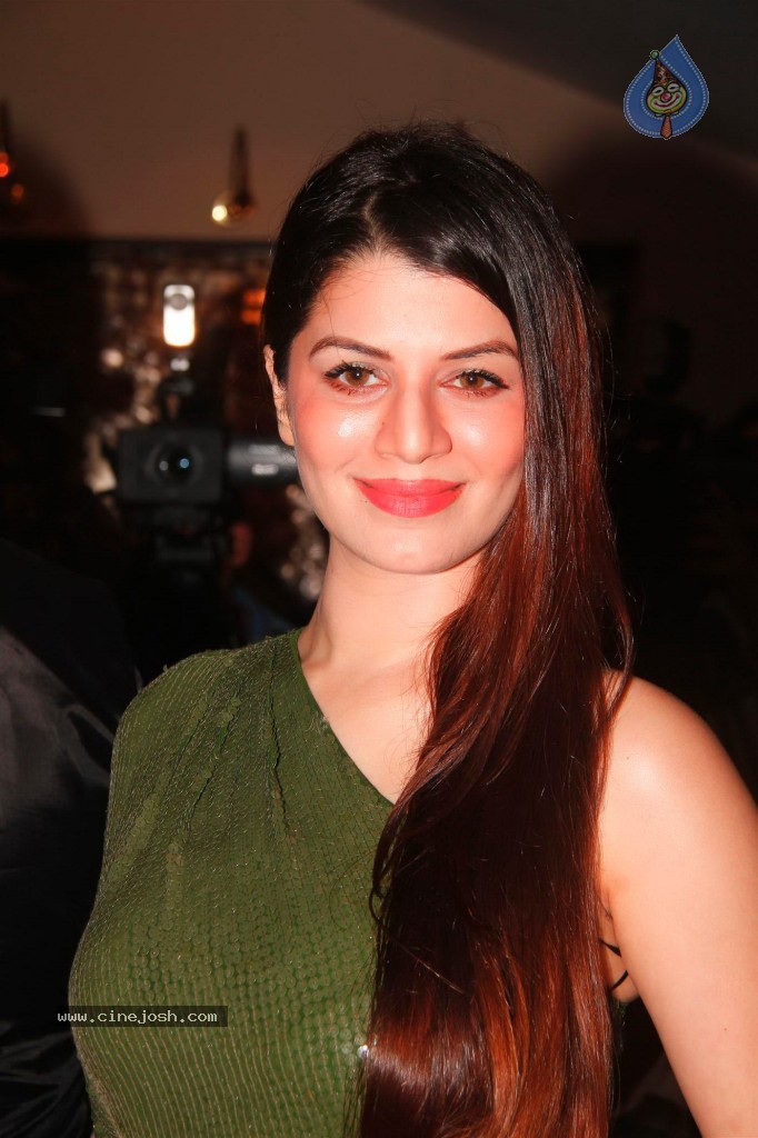 Grand Masti Success Party - 9 / 53 photos